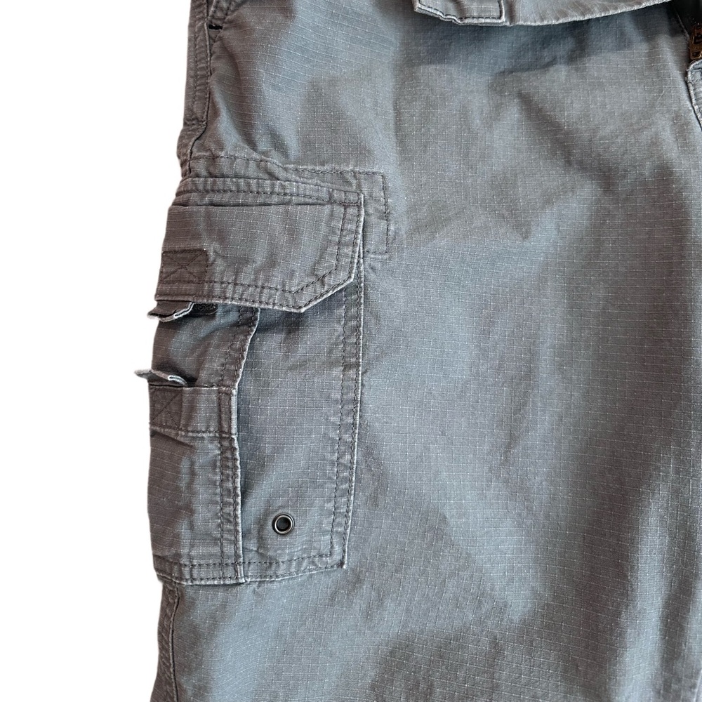 REDHEAD ~ Men’s Straight Leg Gray Cargo Utility Pants w/Zipper Fly size 33 x 32 - Picture 4 of 8